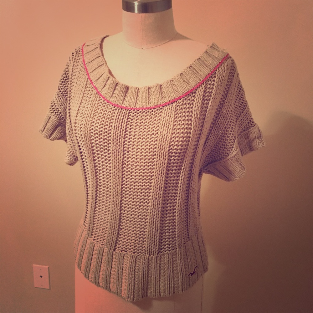 Hollister S Oatmeal Knit Top with pink accent